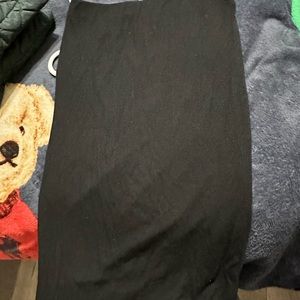 Black stretchy pencil skirt